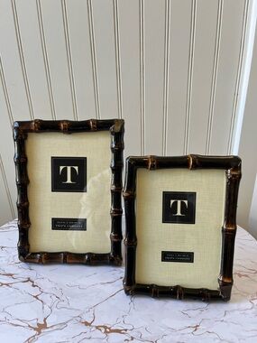 TWO’S COMPANY BROWN BAMBOO PICTURE FRAME SET | SET OF 2 - 4”x6” & 5”x7” | NEW